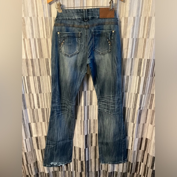 Almost Famous flared leg jeans - Picture 2 of 7